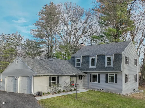 81 Font Grove Road, Slingerlands, NY 12159