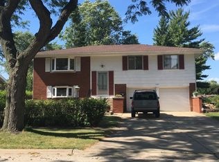 1420 Norwell Ln, Schaumburg, IL 60193