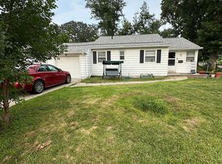 5225 S 80th St, Ralston, NE 68127