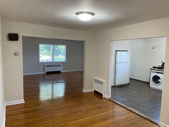 Living room/dining room/kitchen