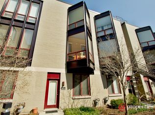 1254 W Cottage Pl, Chicago, IL 60607