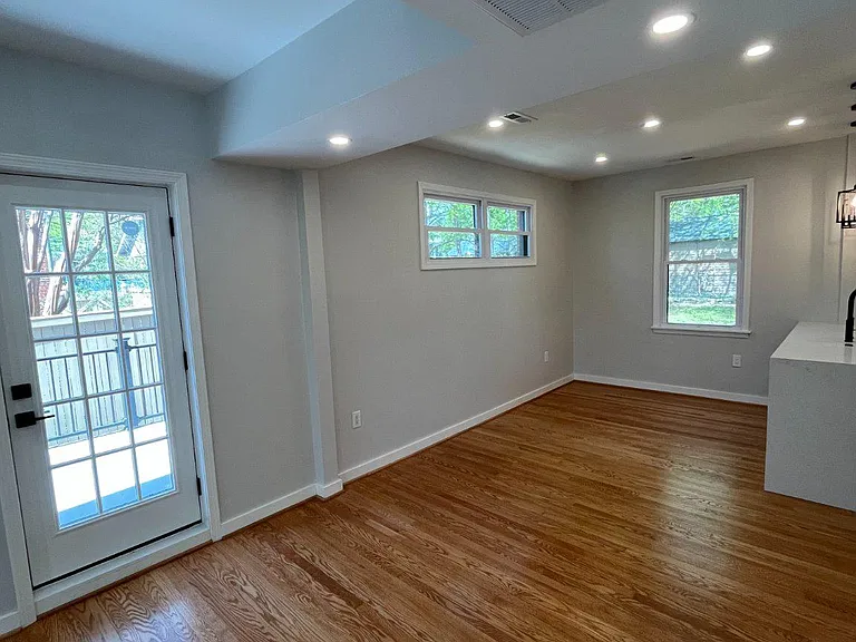 327 Whittier St NW #A — Photo 21