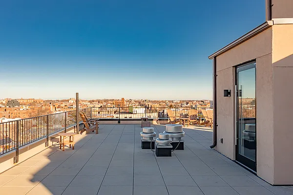 Rented by MySpaceNYC | media 30