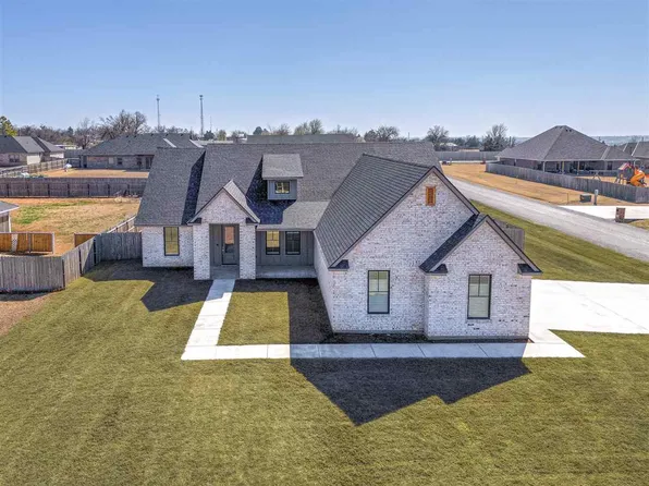 7605 Northgate Dr, Elgin, OK 73538
