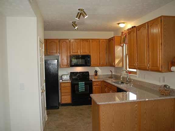 5th image of 142 Myers Lake Dr