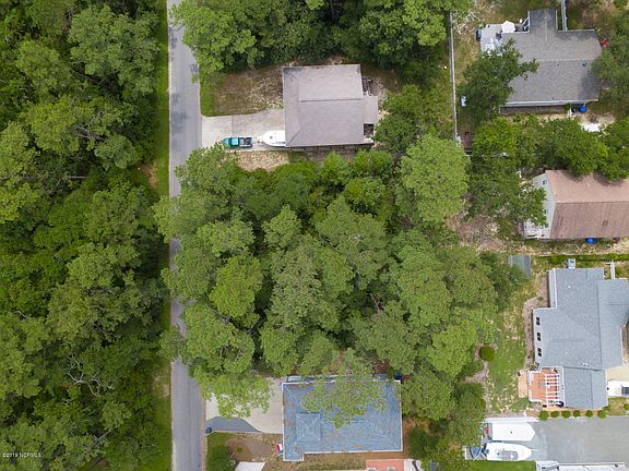 2nd image of 323 & 325 NE 55th Street