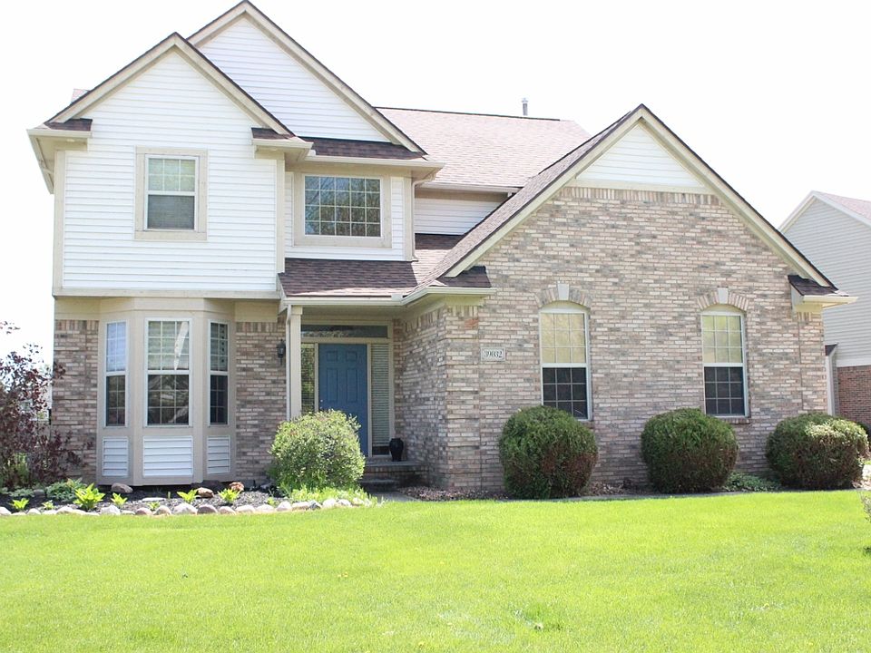 1st image of 39032 Canterbury Dr