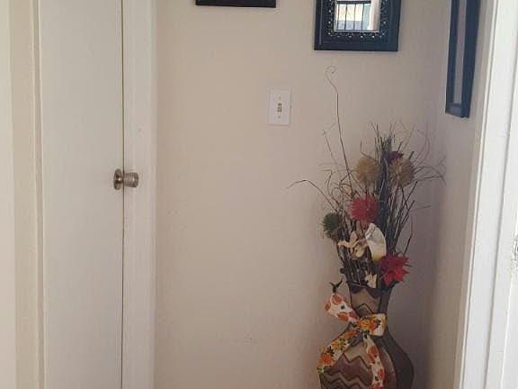5th image of 21604 Belshire Ave APT 6