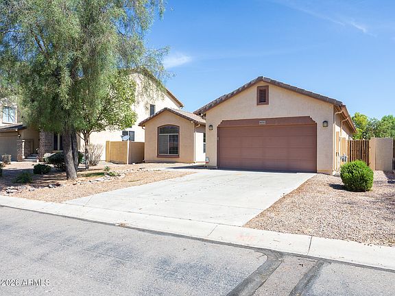 3rd image of 44352 W JUNIPER Avenue