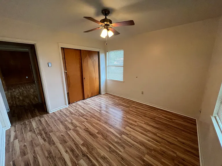 712 N Penelope St — Photo 17