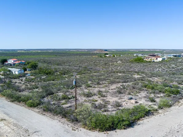 61 Deer Trl #61, Del Rio, TX 78840