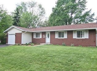 6104 Ridgeway Dr, Woodridge, IL 60517