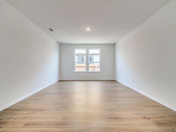 2nd image of 4031 Bedford Dr
