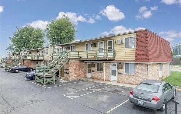 5311 N Detroit Ave #2