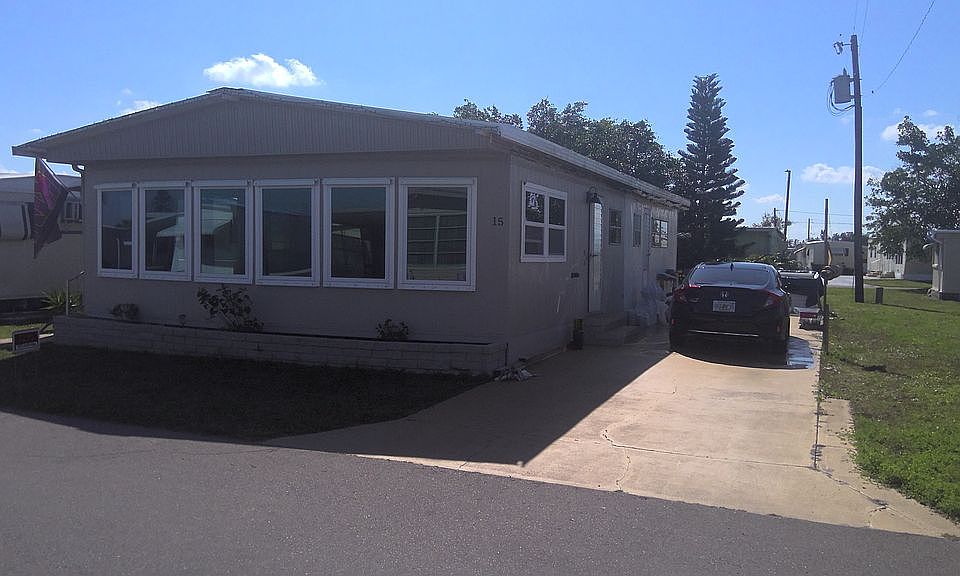 Front house garage side