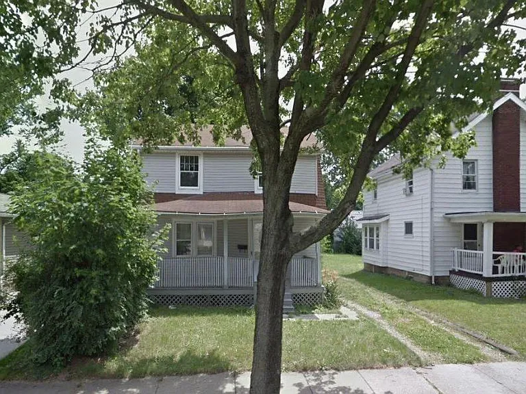 1055 Valdes Ave — Photo 1