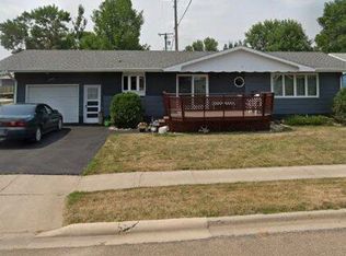 942 Gary Ave, Harvey, ND 58341