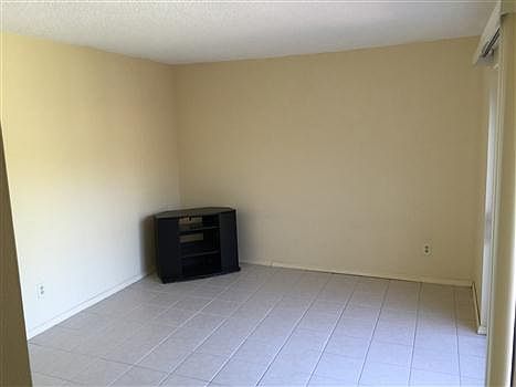 1st image of 1631 Park Meadows Dr APT 1