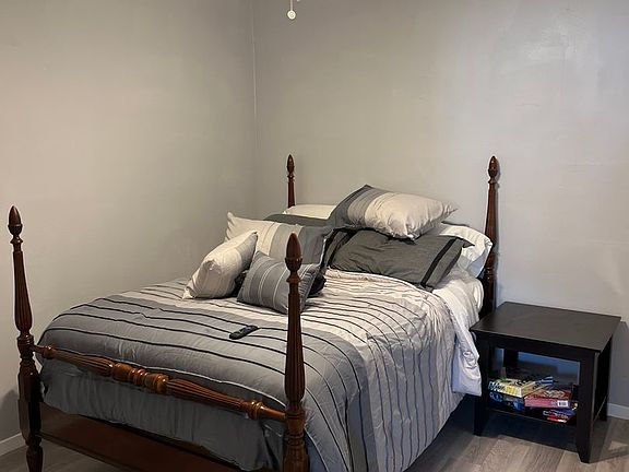 3rd image of 2202 31st St Unit 2
