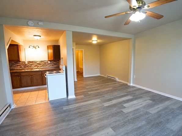 209 Front St #2