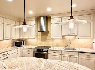 3273 Sutton Pl NW #NW, Washington, DC 20016