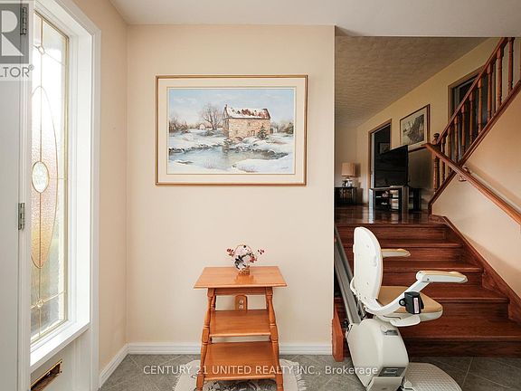3rd image of 788 Cumberland Ave #5