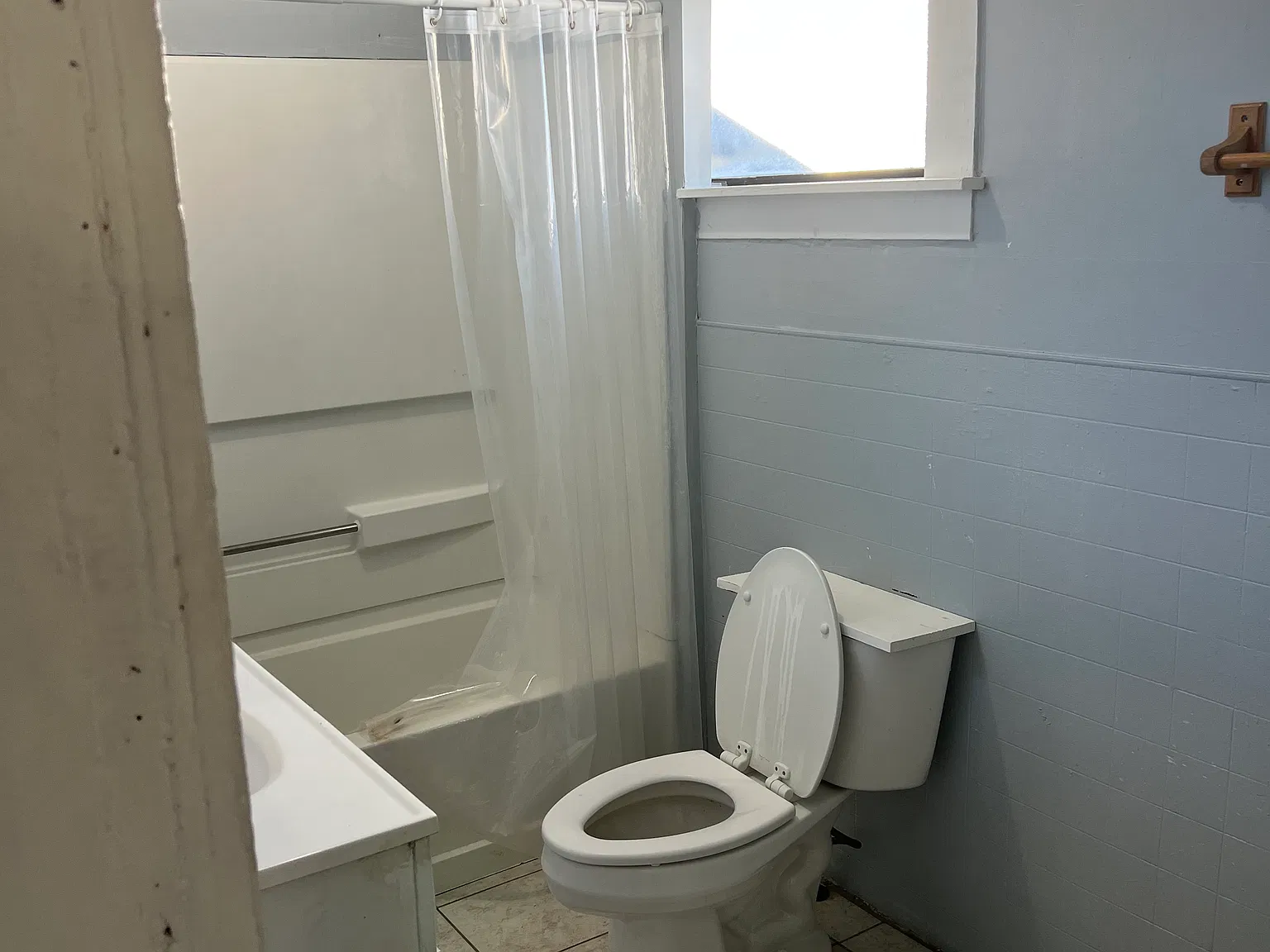1 bed, 850 sqft, $1,100 — Photo 2
