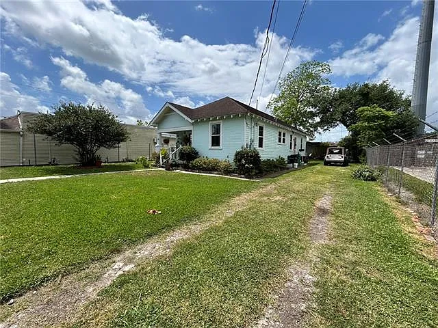 Building Photo - 116 Colby St