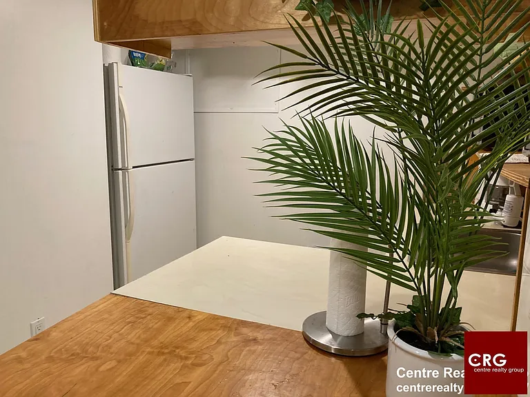 122 Westbourne Ter #1 — Photo 7