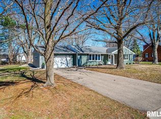 141 E High Point Rd, Peoria, IL 61614