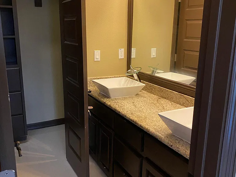 201 Teak Dr — Photo 4
