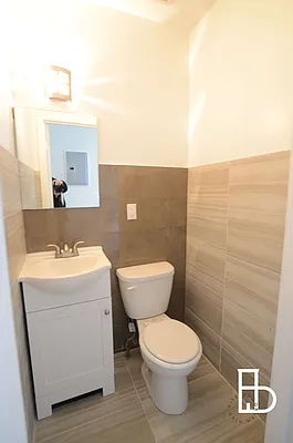 Rented by Miron Realty Group | media 21