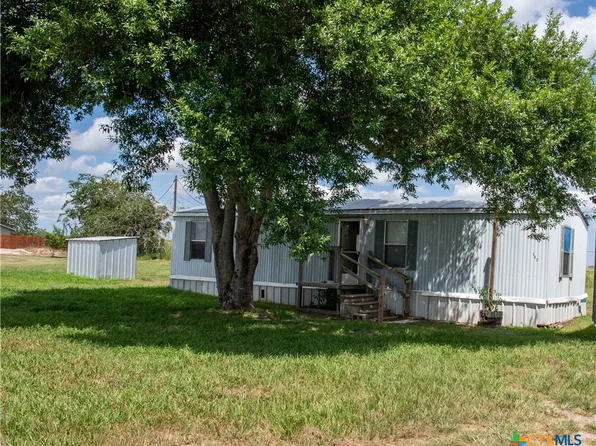 102 Harrison St, Victoria, TX 77904