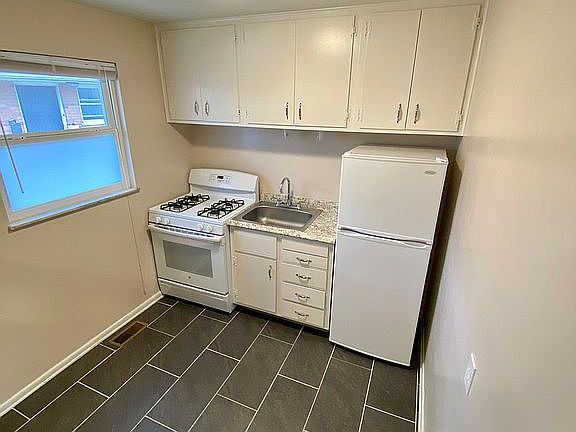 4th image of 7206 Longfield Dr APT 3
