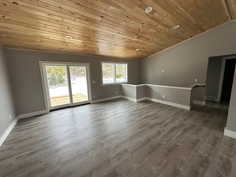 2430 Intertown Rd — Photo 3