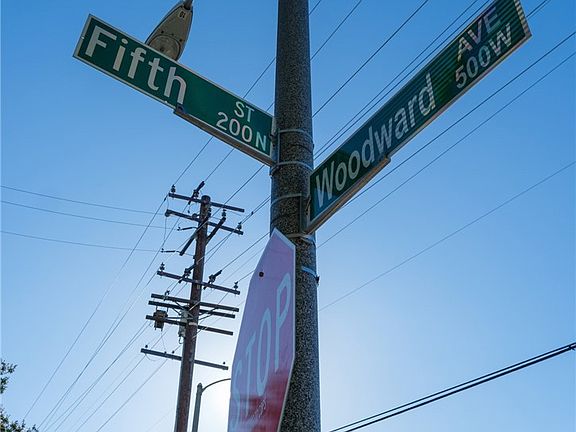 3rd image of 200 N 5th St