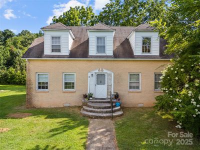 1 Dead End Dr, Flat Rock, NC, 28731