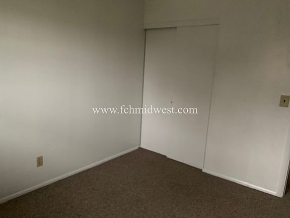 5th image of 7018 S Manor Dr
