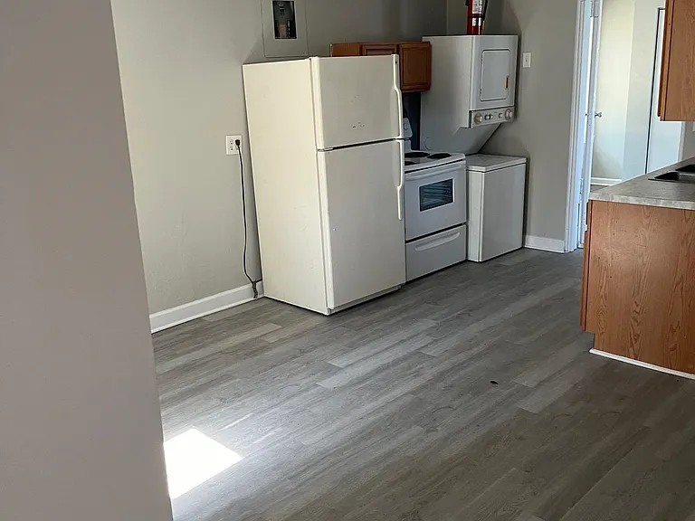 229 S Lipona Rd #B — Photo 8