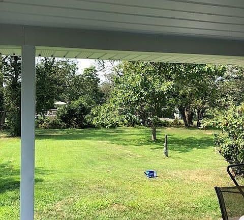 3rd image of 28 1/2 Johnston Pl