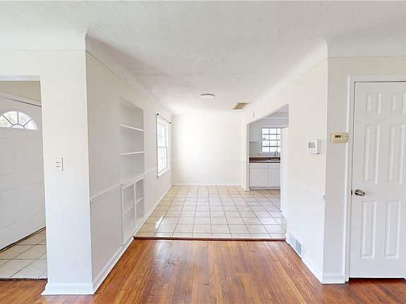 4th image of 972 Glenside Ave