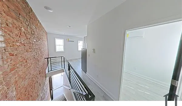 2 bed, $1,300 — Photo 2