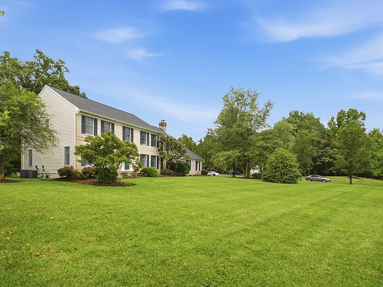 7707 Lake Glen Dr — Photo 42