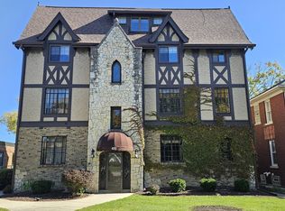 410 N Raynor Ave APT 1W, Joliet, IL 60435