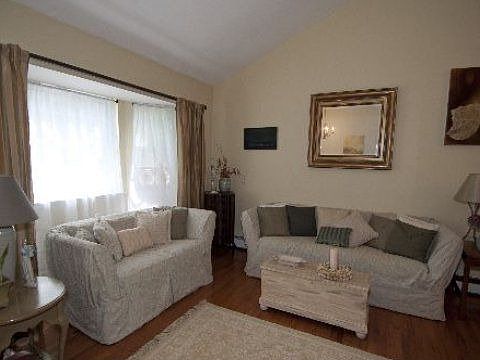 3rd image of 39 Julia Cir