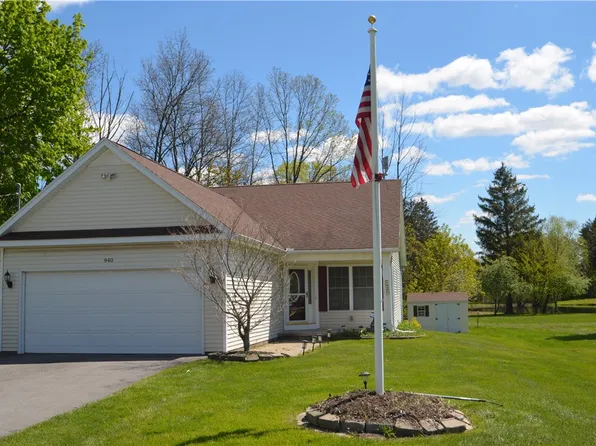 940 Elmgrove Rd, Rochester, NY 14624