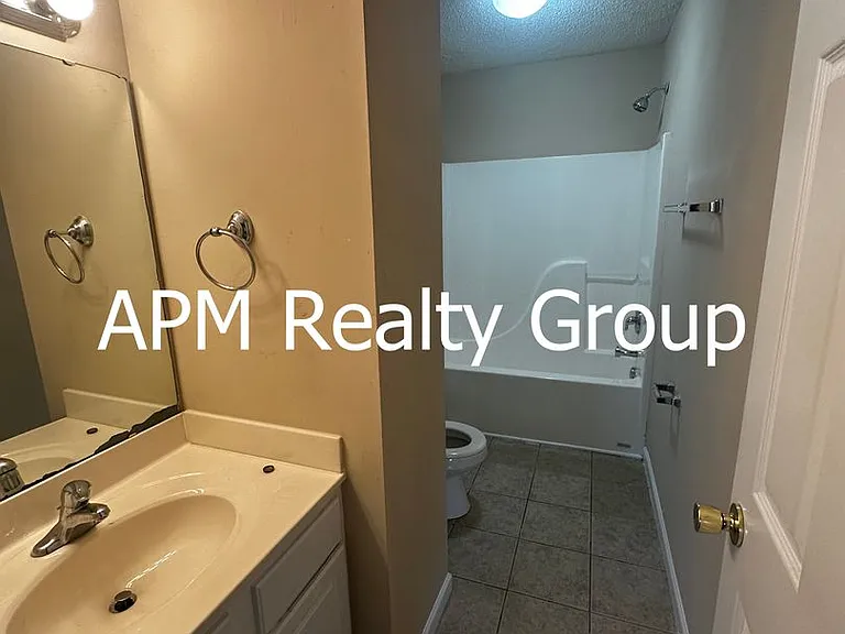 252 Bassett Loop — Photo 8