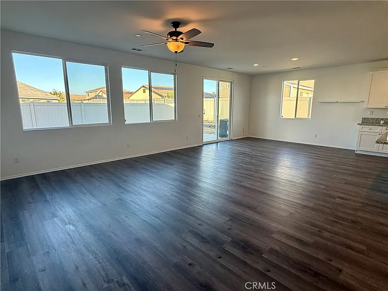 914 Haviture Way — Photo 4