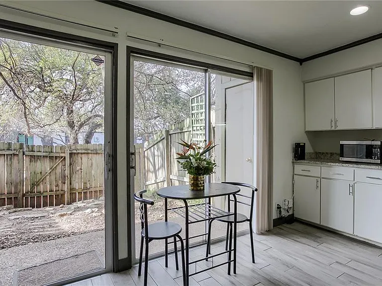 620 S 1st St #107 — Photo 8