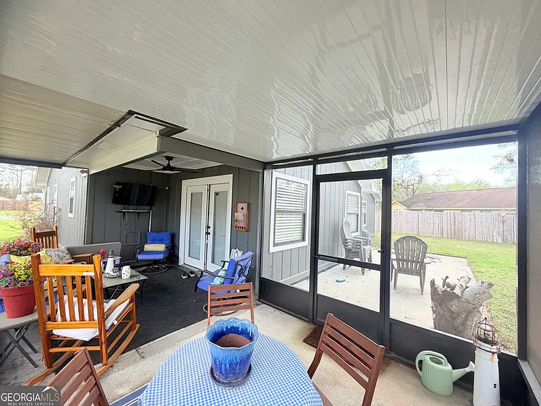130 Woodvalley Dr — Photo 21